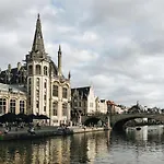 Huswell - Stylish Duplex Studio With Premium Materials In Ghent City Center