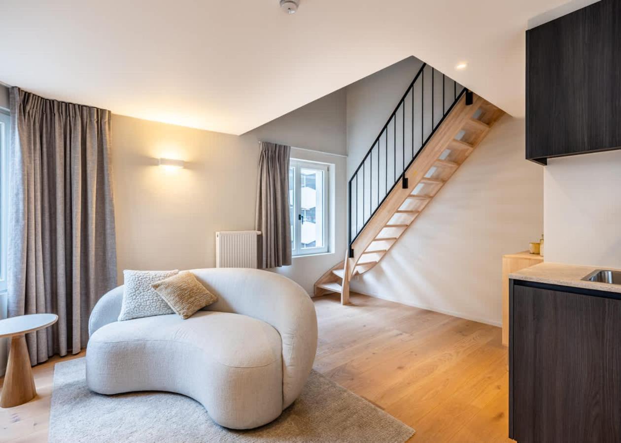 Huswell - Stylish Duplex With Premium Materials In Center * Gand